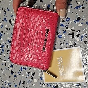 Michal Kors Pink Wallet